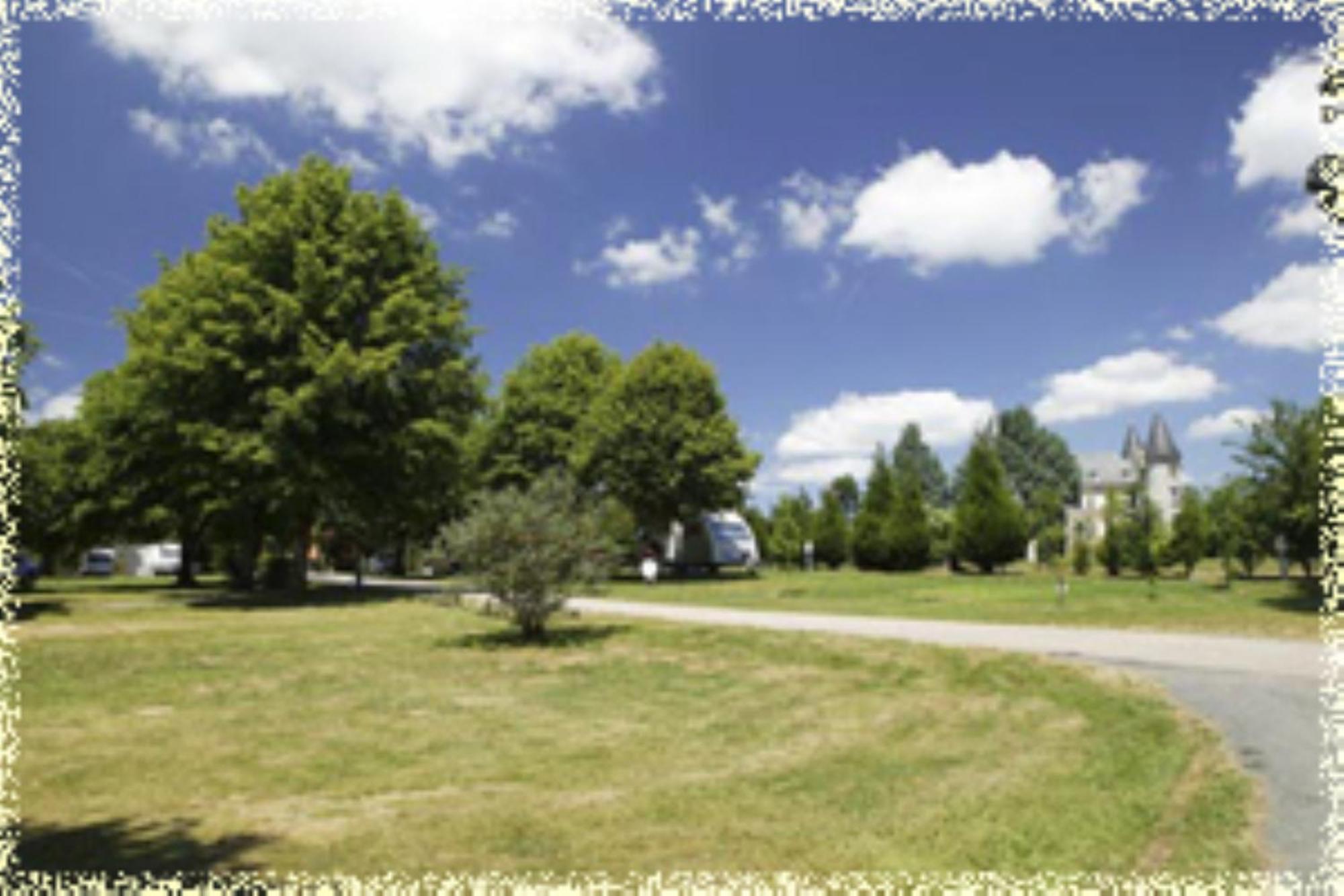 Hôtellerie de Plein Air Camping Leychoisier Bonnac-la-Côte Extérieur photo