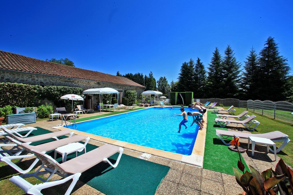 Hôtellerie de Plein Air Camping Leychoisier Bonnac-la-Côte Extérieur photo
